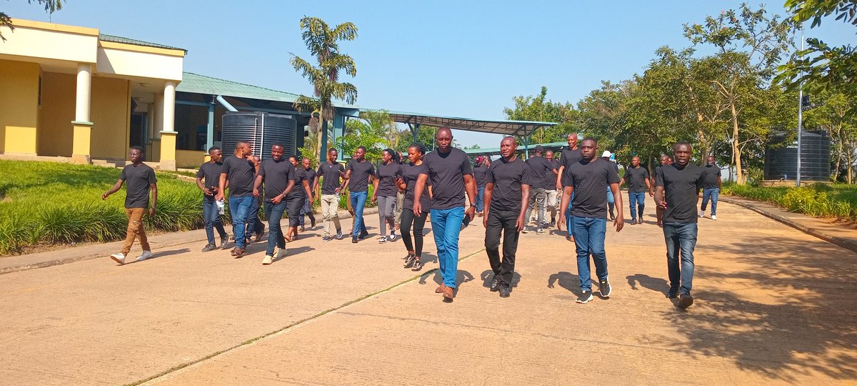 MutenderiNyc's tweet photo. None ku wa Gatatu taliki ya 02/07/2025 umurenge wa @Mutenderi_Sect twakoze urugendo shuri rugamije kwiga kumateka yo kubohora igihugu cyacu. Ni urugendo twakoreye mu karere ka @NyagatareDistr aho twasuye sites z'amateka y'urugamba rwokubohora igihugu zitandukanye. https://t.co/3W5zddQNcx