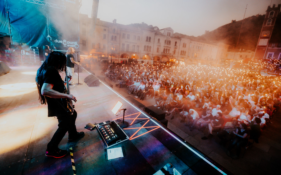 dreamtheaternet's tweet photo. Rockin’ in the castle square in Marostica! 🏰 🤘🇮🇹 

📸 @workbywolfe https://t.co/F0W9Bw8ZNp