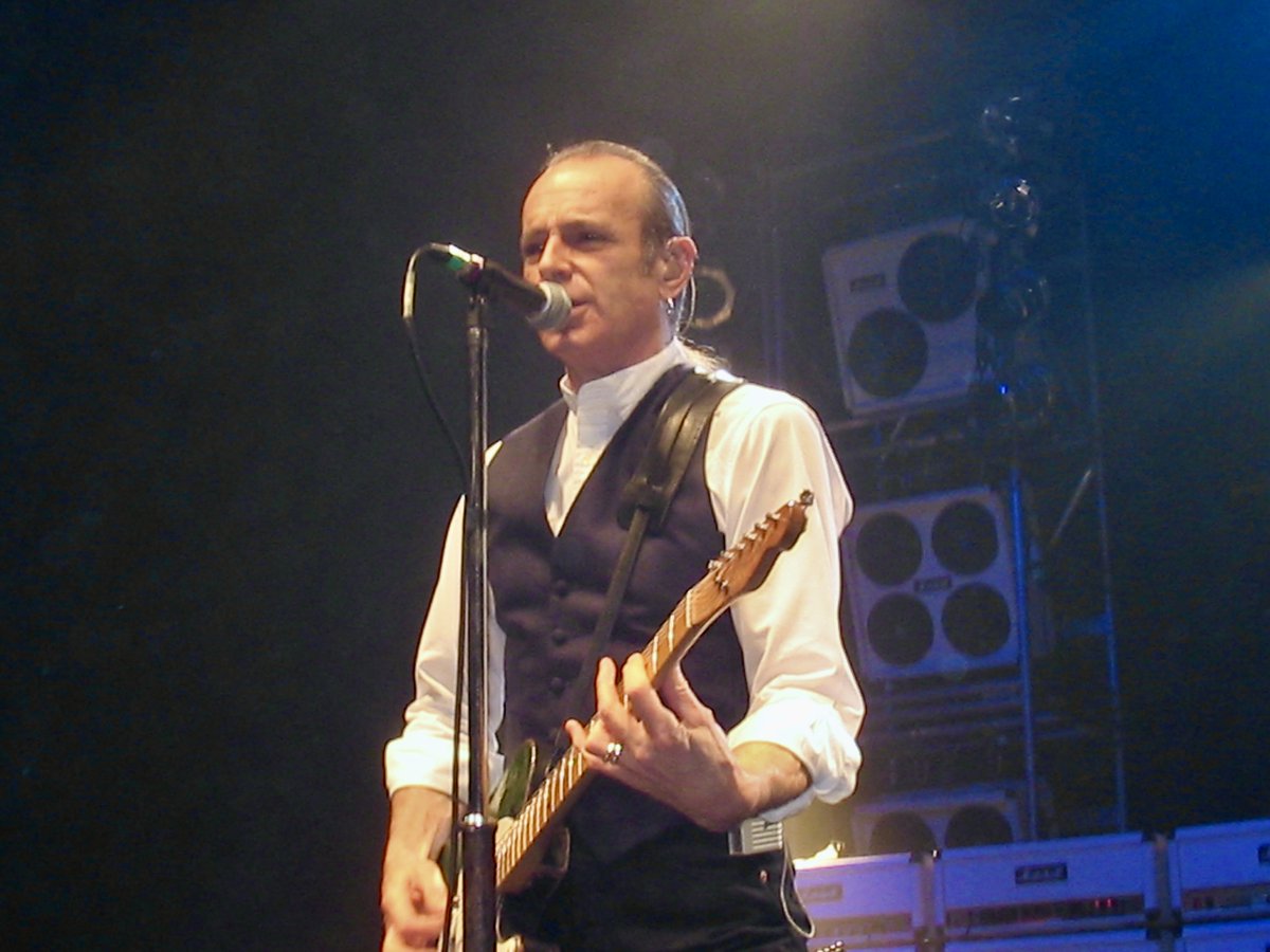 Don’t miss FR on his UK and European tour of ‘An Evening of Francis Rossi’s Songs from the Status Quo Songbook and More…’ Tickets: francisrossi.com/tour

‘The Way We Were Vol 1” CD and vinyl: francis-rossi.lnk.to/TheWayWeWereVo…

#FrancisRossi #GOMOR #tour #StatusQuo #Songbook