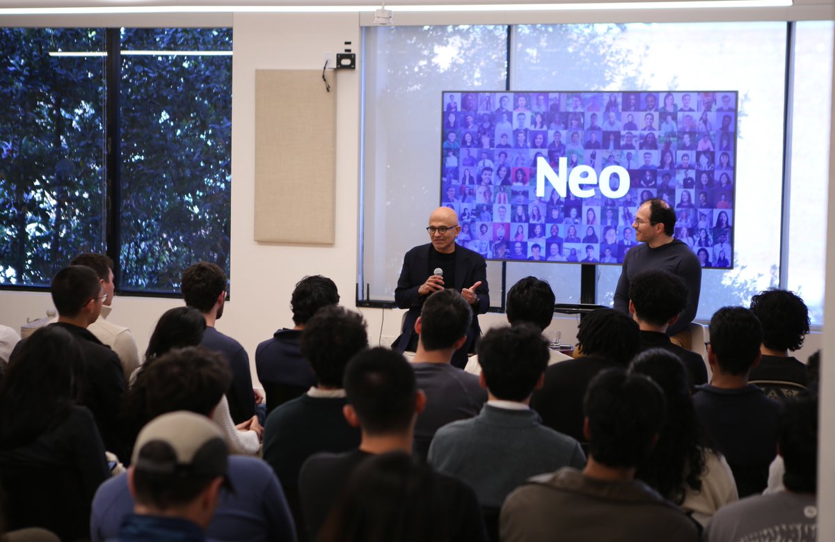 Thank you @SatyaNadella for visiting @Neo to meet with Neo Scholars and founders! 💙

If you're an undergrad who excels at CS, apply to be a Neo Scholar by this Sunday: neo.com/scholars.