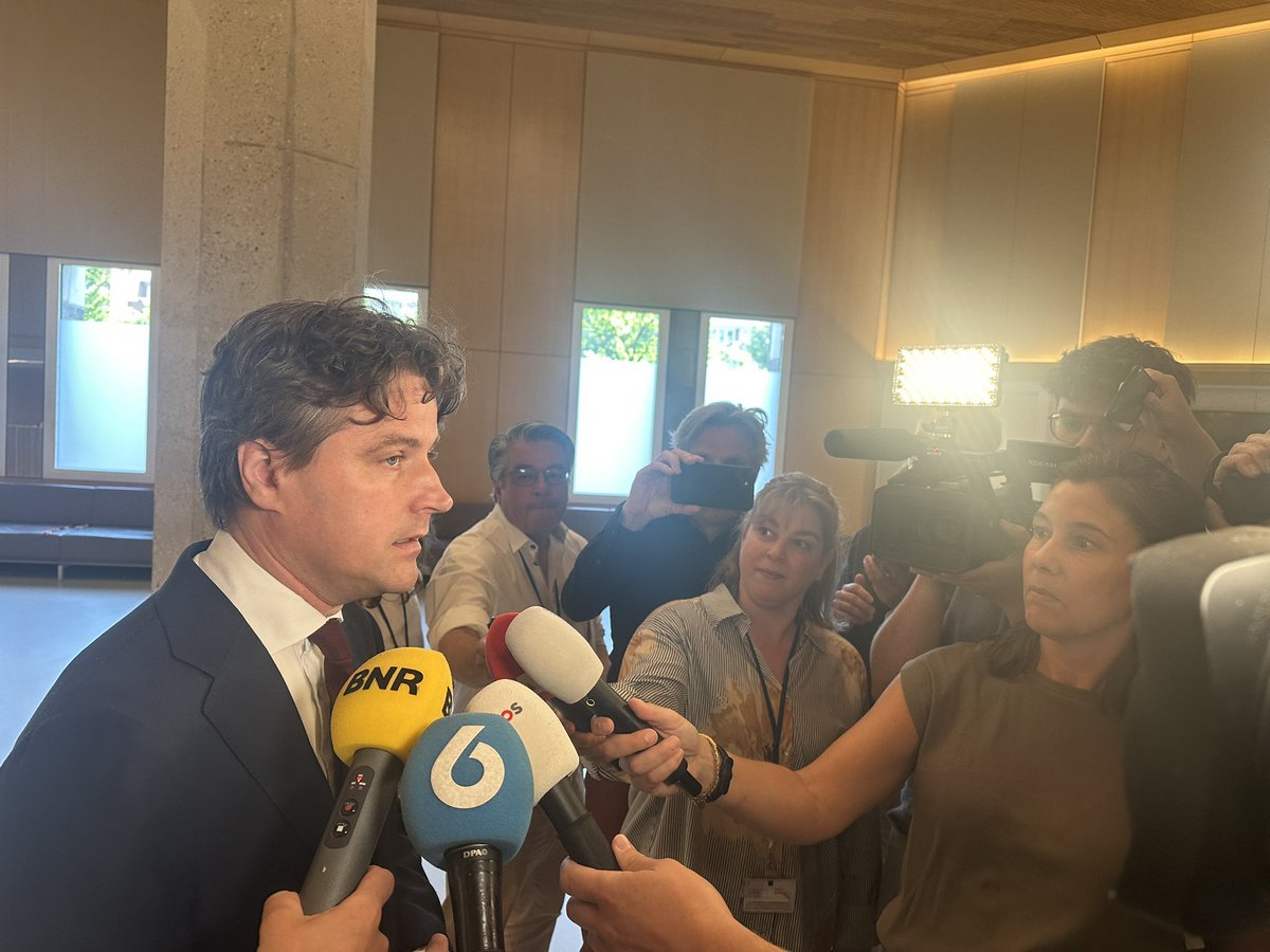 In een tijd waarin politiek steeds meer een spel van framing, peilingen en angstretoriek is geworden, kiest het <a href="/cdavandaag/">CDA</a> voor iets wat zeldzaam is geworden: morele helderheid.

Niet omdat het electoraal loont. Maar omdat er grenzen zijn. Het strafbaar stellen van mensen die