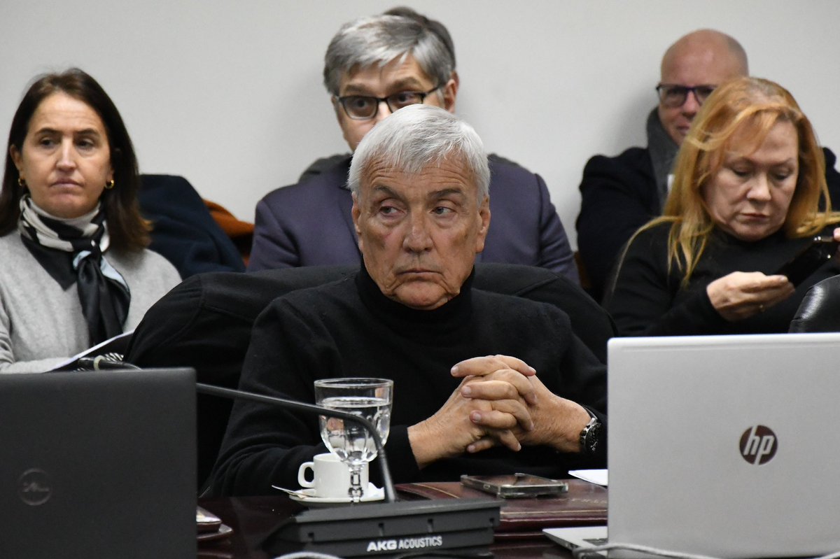 Álvaro González (@_alvarogonzalez) on Twitter photo COMISIÓN DE ADMINISTRACIÓN Y FINANCIERA
⚖️ Hoy en el <a href="/cmagistratura/">Consejo de la Magistratura de la Nación</a> tuvimos reunión de la Comisión de Administración y Financiera donde abordamos diversos expedientes vinculados a procesos licitatorios. Además, tratamos expedientes de carácter reservados remitidos por el Cuerpo COMISIÓN DE ADMINISTRACIÓN Y FINANCIERA
⚖️ Hoy en el <a href="/cmagistratura/">Consejo de la Magistratura de la Nación</a> tuvimos reunión de la Comisión de Administración y Financiera donde abordamos diversos expedientes vinculados a procesos licitatorios. Además, tratamos expedientes de carácter reservados remitidos por el Cuerpo