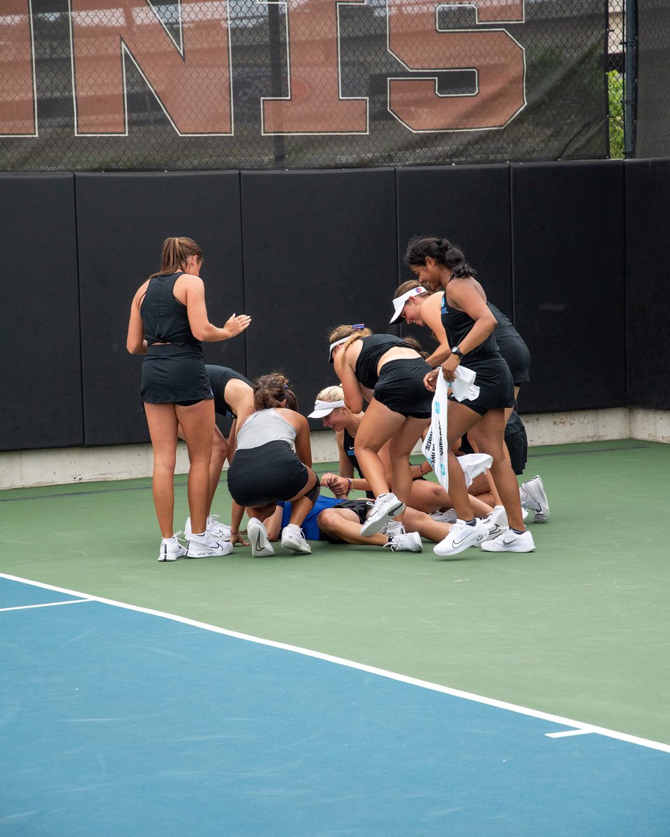 BroncoSportsWTN's tweet image. Reminiscing on moments like these🤩
#BleedBlue | #WhatsNext