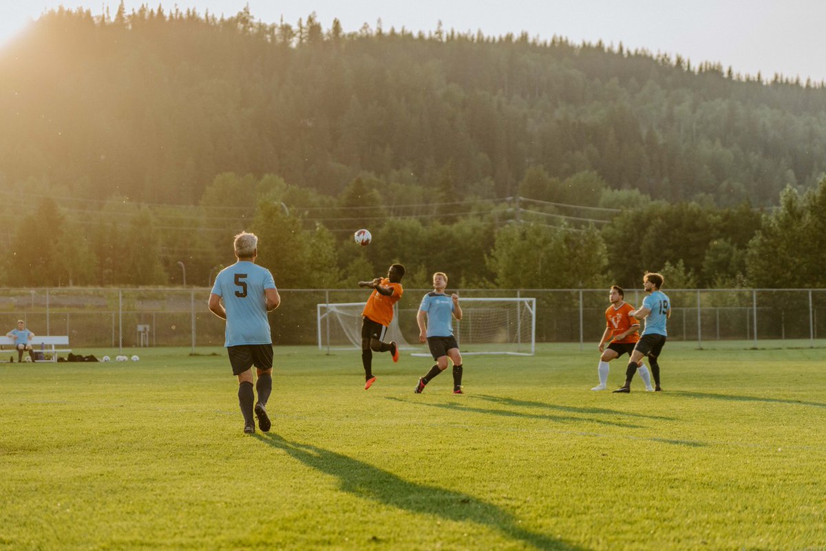MoveUpPG's tweet image. Fast feet, fierce competition, and Friday night lights. ⚽

The PG Men’s Soccer League brings together players from all walks of life—because in this city, community is the real MVP.

#PGSoccer #MoveUpPG #GameOnPG
