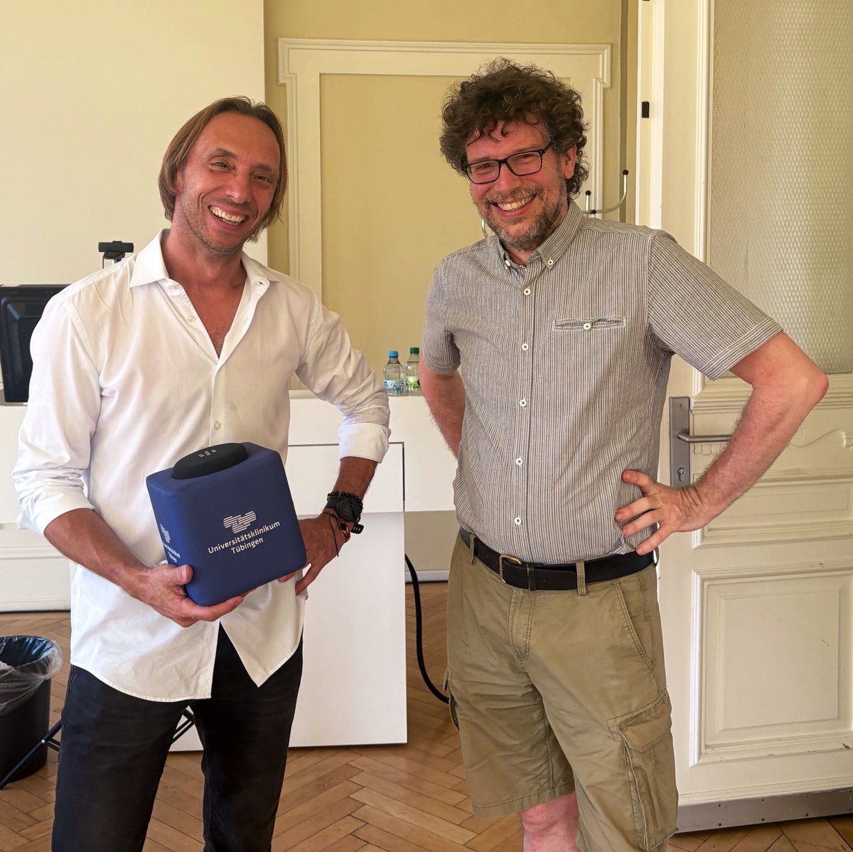 ManuelSchabus's tweet image. Honored to speak today at the Dept. of General Psychiatry &amp;amp; Psychotherapy, University of Tübingen.
My talk: “From Sleep Lab to App: Sleep as a Key to Mental Health – Validly Measured, Digitally Optimized”
Here with Steffen Gais.
@dept_psych_sbg @sleep2app  #sleep