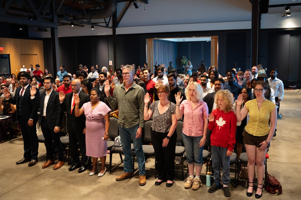 CitImmCanada's tweet image. Yesterday, Minister Diab welcomed 49 new citizens at a special Canada Day citizenship ceremony. Congratulations to everyone and welcome to the Canadian family! #MyCitizenship #CanadaDay