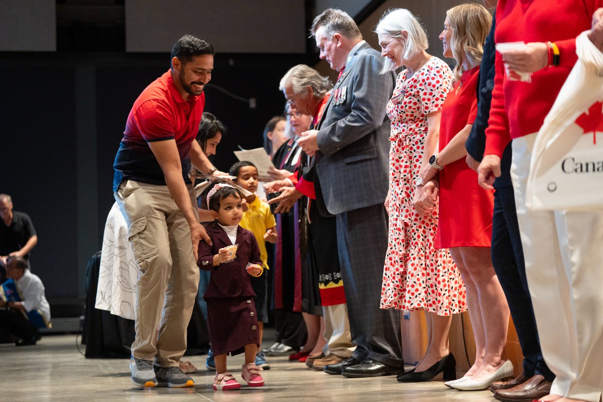 CitImmCanada's tweet image. Yesterday, Minister Diab welcomed 49 new citizens at a special Canada Day citizenship ceremony. Congratulations to everyone and welcome to the Canadian family! #MyCitizenship #CanadaDay