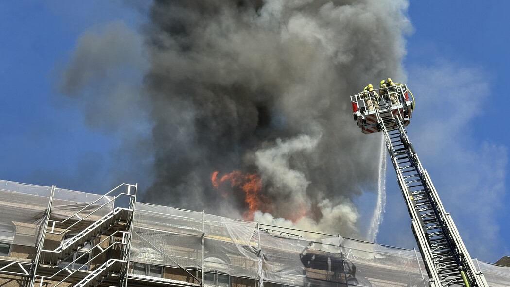 Brandbekämpfung in Schöneberg dlvr.it/TLhN5R