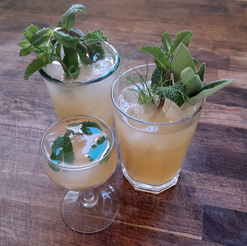 wotchers's tweet photo. #TodayInMyKitchen Whey Whig - an #18thC thirst-quencher, especially for farmhands and land workers.
Made by steeping fresh herbs & aromatics in whey for a few days.
Tastes green and tangy. #Refreshing https://t.co/c7oTjVmJlY