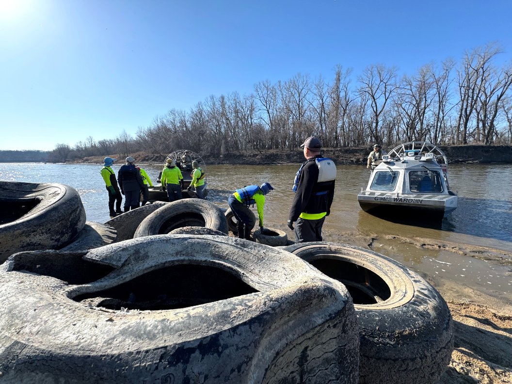 New episode of Up From Dust! An adventure on the Kansas River with the people who love it and are making it a better place: kcur.org/2025-07-02/kay…