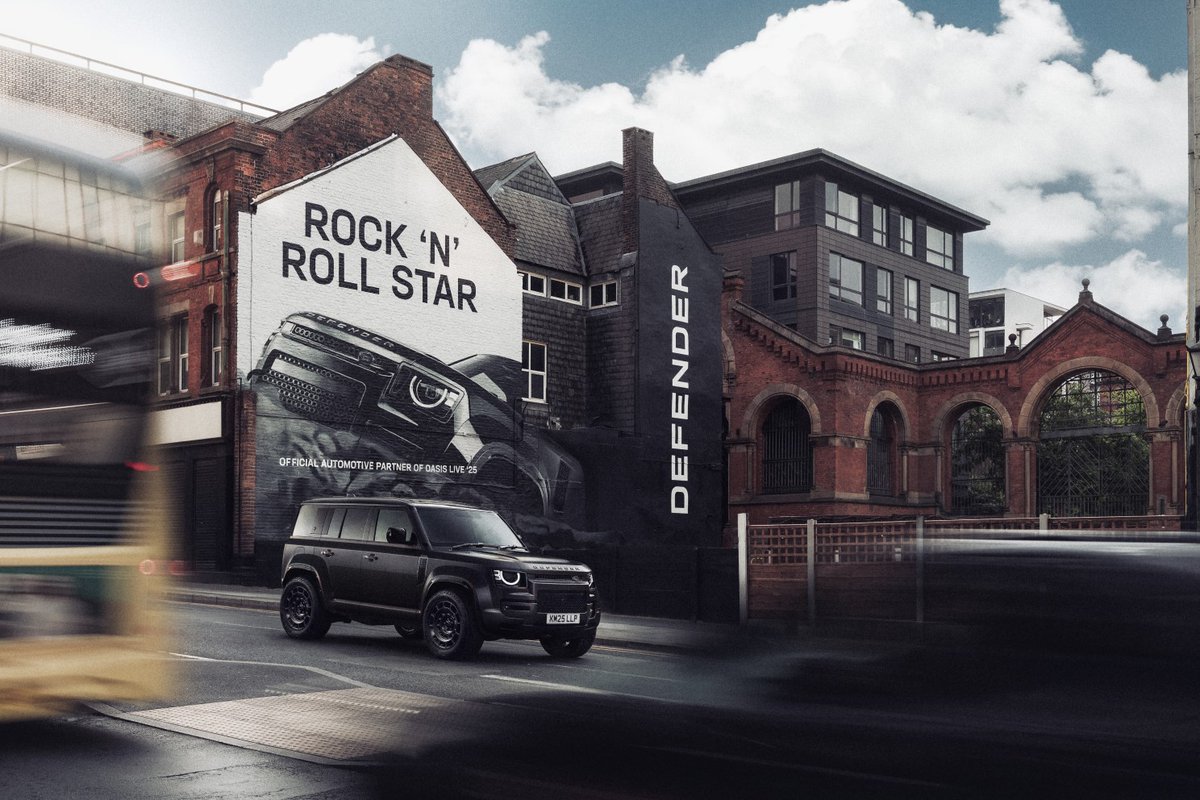 CarsIreland's tweet photo. Rock n Roll Star - Defender partners with Oasis Live '25
https://t.co/N5CL30ke3u https://t.co/0Yl5sADAjM