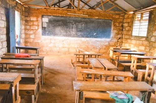 CoastDev's tweet photo. Exciting news from Burangi Primary School!
The long-awaited move from the old, unsafe structures to a brand new location is finally happening.
Today, the air was filled with joy and excitement as learners made the big move.
#FromOldToNew
#NewBeginnings
#BurangiPrimary https://t.co/U06WzIN3q4