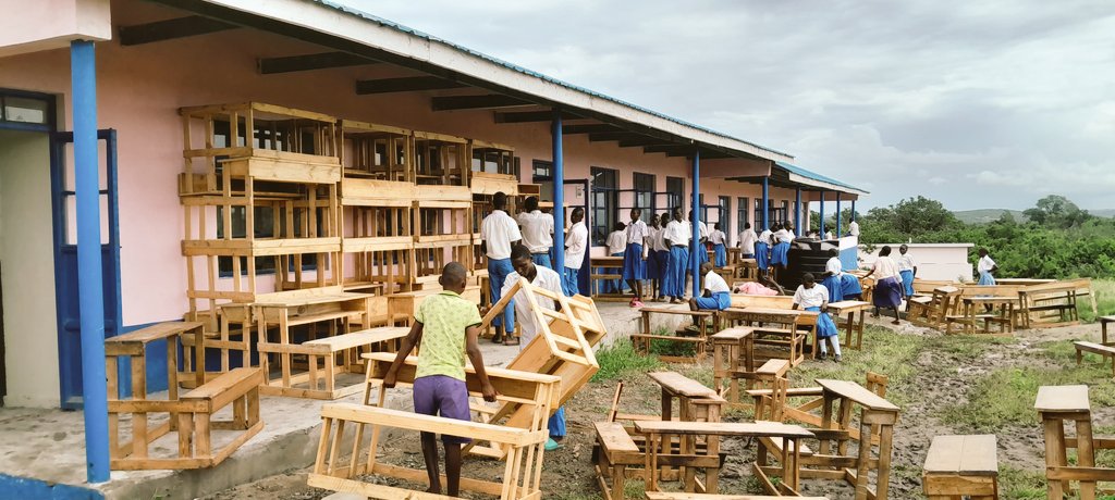 CoastDev's tweet photo. Exciting news from Burangi Primary School!
The long-awaited move from the old, unsafe structures to a brand new location is finally happening.
Today, the air was filled with joy and excitement as learners made the big move.
#FromOldToNew
#NewBeginnings
#BurangiPrimary https://t.co/U06WzIN3q4