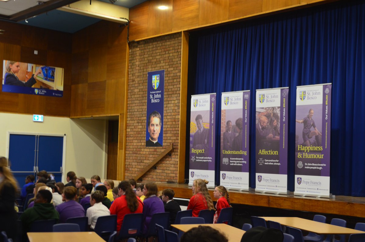 SalesianAcademy's tweet photo. Last week we welcomed pupils to our new Year 7 transition day. They followed a typical Year 7 timetable and had school lunch.
All pupils were given the gift of a copy of Escape Room by Christopher Edge to enjoy reading over the holidays.
#SJBFamily #RUAH #Transition #Year72025 https://t.co/YjnNgnjne3