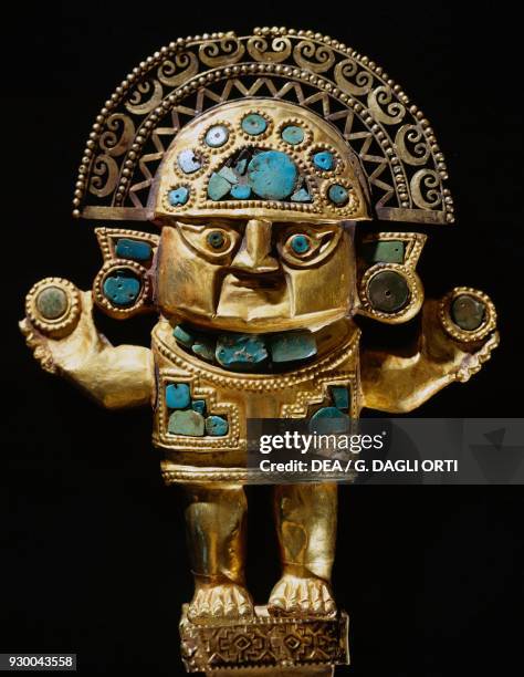 NiftyBuckles's tweet photo. #WyrdWednesday 🌞 #WorldUFODay
Muisca’s Sun god Sué lit Colombia’s skies, guiding crops with Solstice rites at Sogamoso. Priests sweated, offering gold to his radiant power. #SolarDeity #Sue 🌞#Xue 🌞 #Columbia 

Myths say Sué taught farming, his light balancing the cosmos. 🌞🌽 #MuiscaSunlore 🌞

The Buga Sphere, a seamless 50-cm orb from 2025, zig-zagged from the heavens with rune-like carvings and runs on vibrations according to some researchers.

UNAM finds no welds, only fiber-optic innards, hinting at non-human origins. Its AI-decoded message—unity, energy, transformation—mirrors Sué’s Solar essence. 

Was this celestial craft his divine probe, linking Muisca skies to star beings?   #Bugasphere 🌕