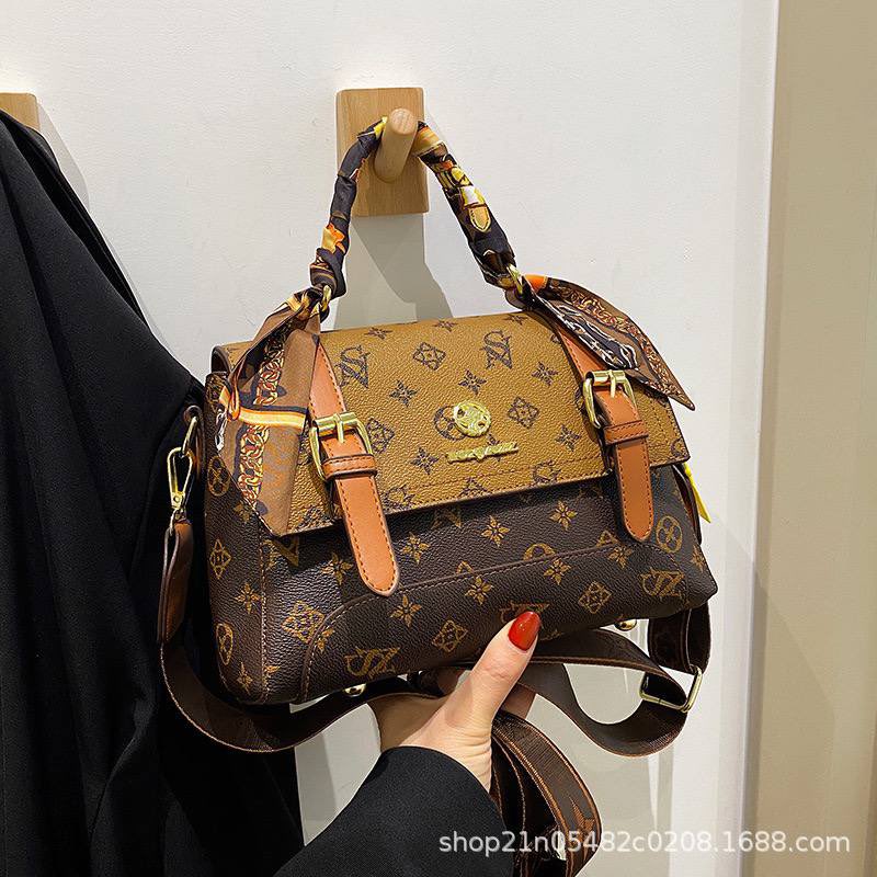 VelvetBags's tweet photo. Soft handle ✅ 
Luxury leather ✅ 
Rich look 🔥 
17,500 https://t.co/cZOz7G1nEI