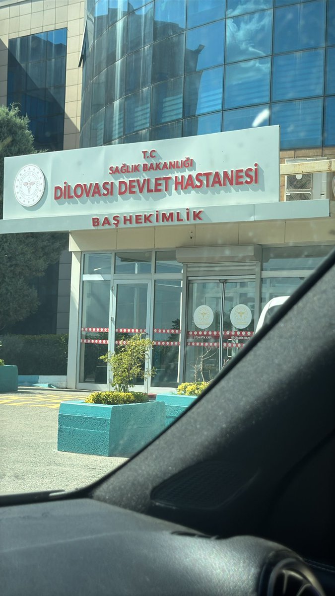 LutfuTurkkan's tweet photo. 📌Bu fotoğraf bugün saat 15:00’te Kocaeli’nde Dilovası Devlet Hastanesi’nde çekildi.

📌Randevu sırasında olan bir tek Türk göremeyeceksiniz.

📌Suriyeliler’in önceliğimidir sebep, yoksa Suriyeli yerleşimci sayısının yoğunluğundan mı olduğu,  izah edilmekten vareste bir durum mudur bilemedim.