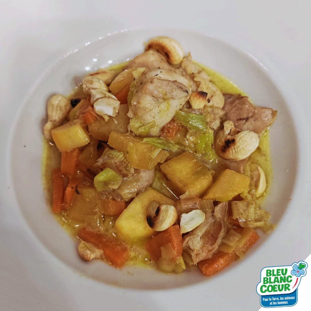 [RECETTE] "Curry vert de lapin au lait de coco et légumes colorés", une recette originale pour intégrer de la viande lapin à vos repas proposée par Loeul &amp; Piriot avec sa viande de lapin Bleu-Blanc-Coeur "Lapin &amp; Bien" 😋 ! 

🔸 La recette par ici : bleu-blanc-coeur.org/recettes/curry…