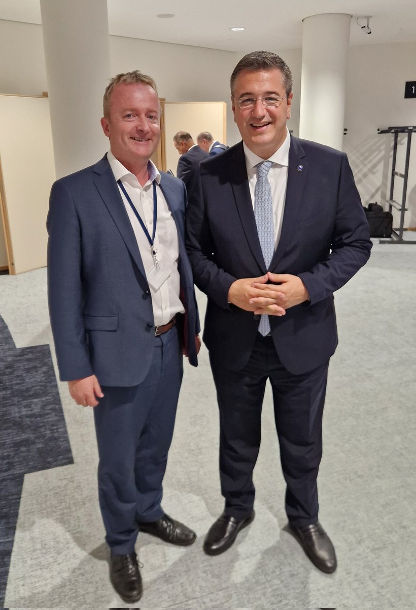 moconchuir's tweet image. Always a pleasure to meet EU Commissioner for #sustainable #transport and #tourism @tzitzikostas during the #CoRplenary debate on Sustainable Tourism.