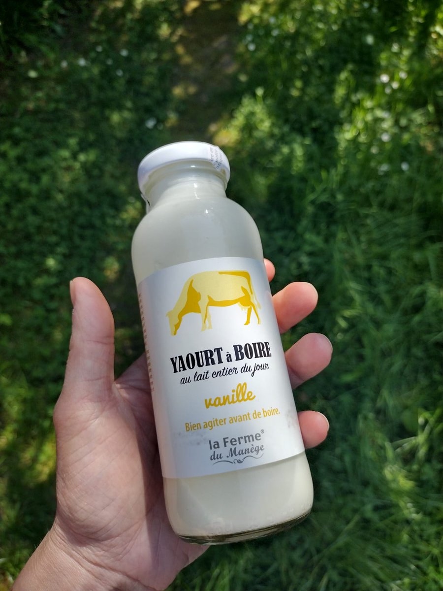Des yaourts à boire #BleuBlancCoeur, pour les petits comme pour les grands, en conditionnement verre, ça nous vient de la Ferme du Manège 😋 !

ℹ️ La Ferme du Manège propose différents produits laitiers Bleu-Blanc-Coeur à HATTENVILLE (76).
👉 + d'infos : lafermedumanege.com