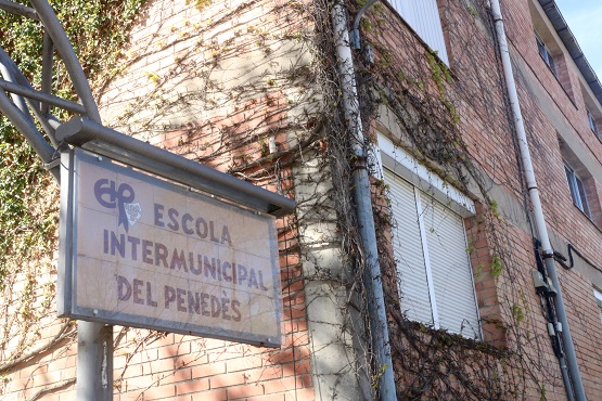 🫵🏫Intersindical i CGT exigeixen la destitució del director de l’Institut Intermunicipal del Penedès
elcargol.com/index.php/soci…