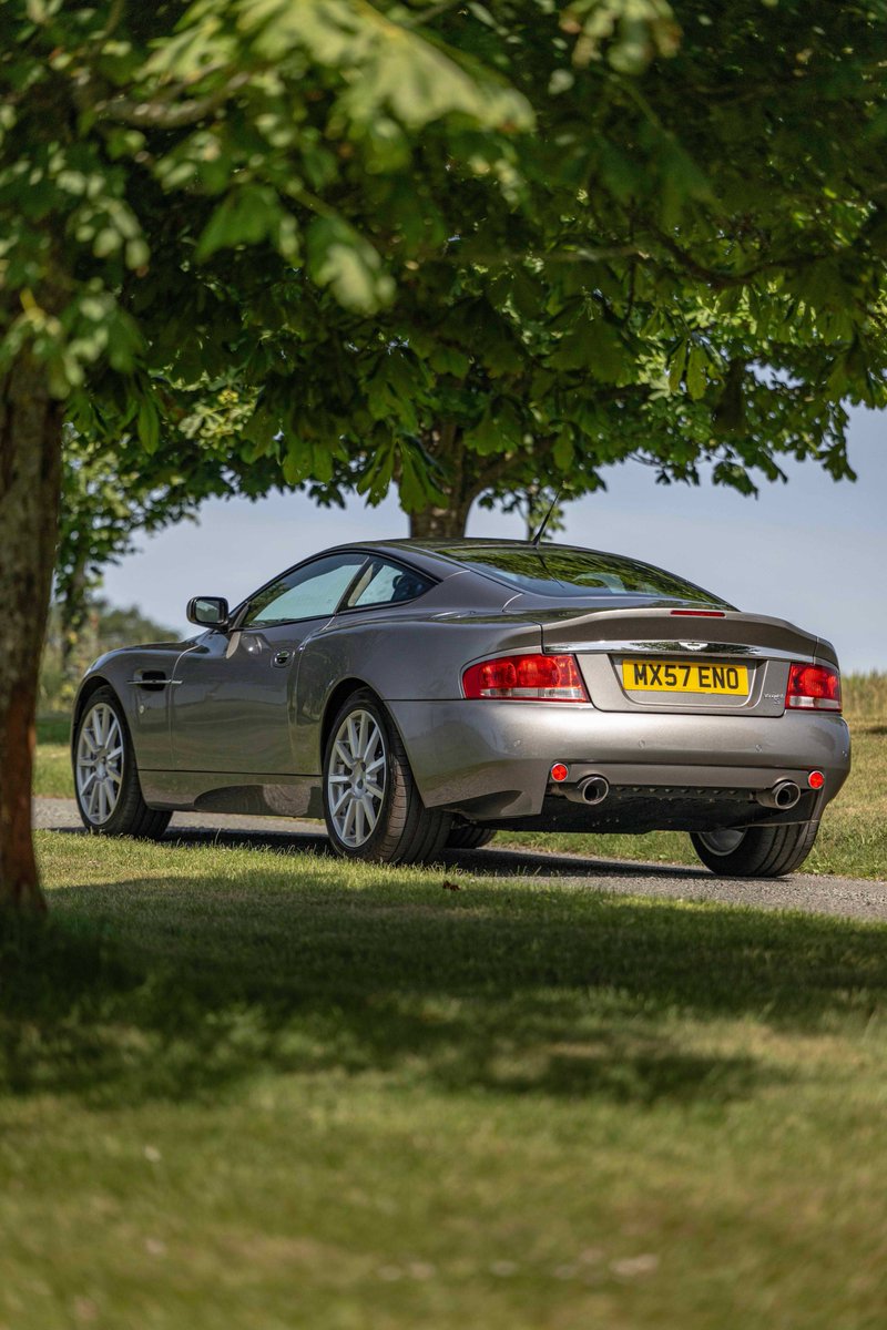 BonhamsCars's tweet image. 8k miles and a fully stamped-up service book 🇬🇧 Introducing this timeless 2007 Aston Martin Vanquish S finished in Tungsten Silver.
Outside of a museum or a hermetically-sealed vault, we can’t conceive of how you might find a measurably better one than this. Its mileage and…