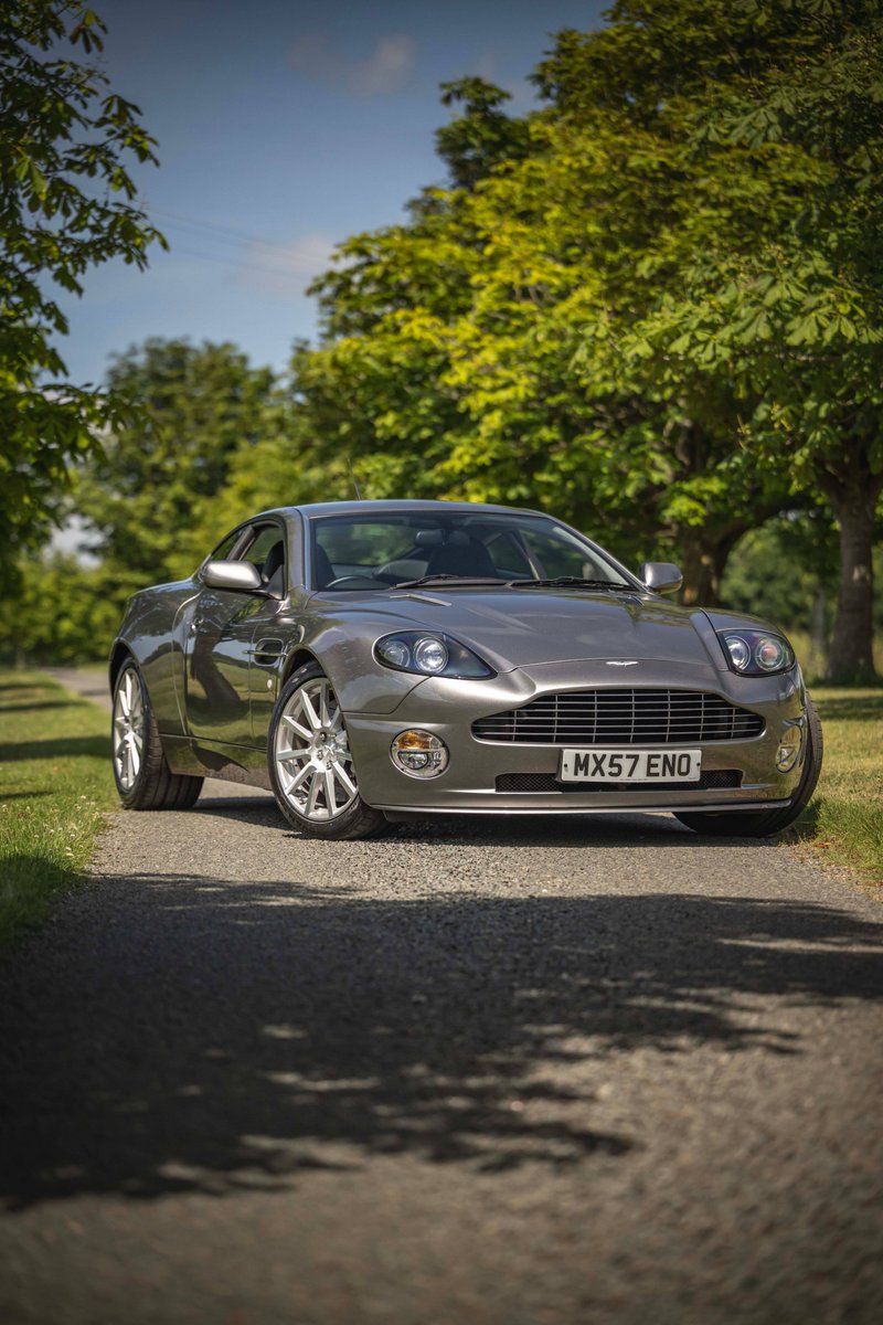 BonhamsCars's tweet image. 8k miles and a fully stamped-up service book 🇬🇧 Introducing this timeless 2007 Aston Martin Vanquish S finished in Tungsten Silver.
Outside of a museum or a hermetically-sealed vault, we can’t conceive of how you might find a measurably better one than this. Its mileage and…