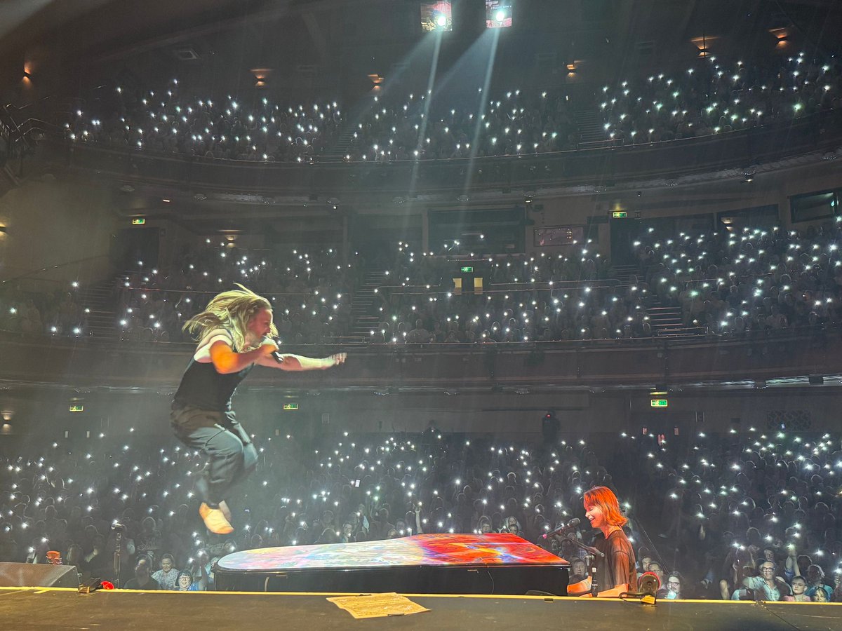 Tim Minchin tweet media