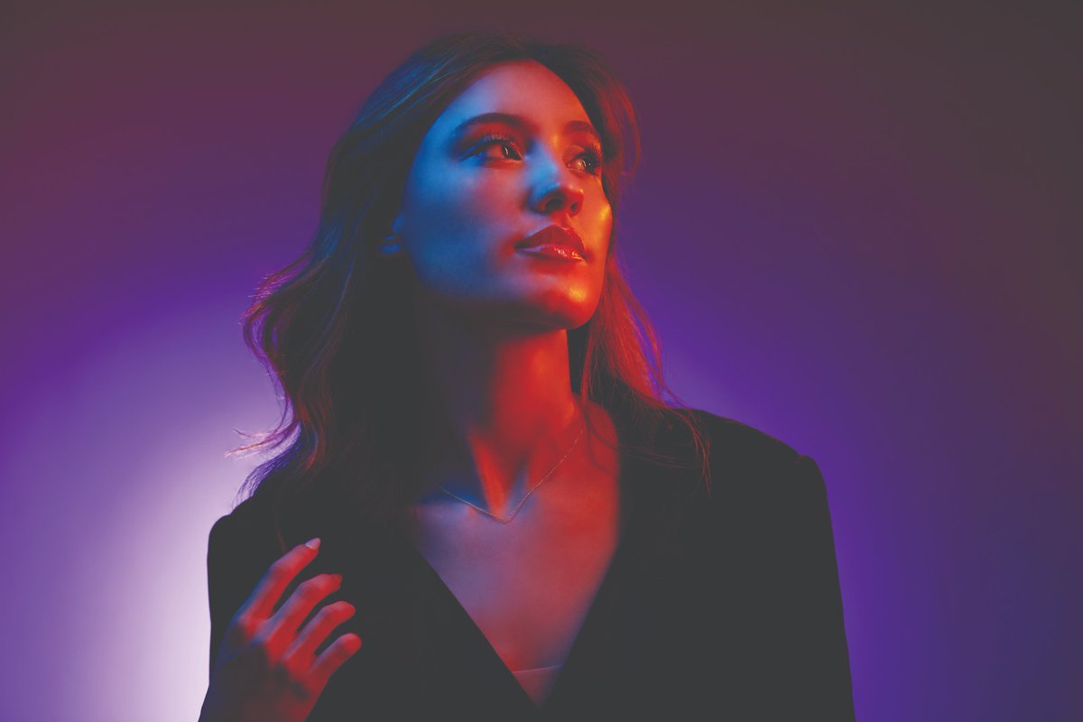 RyanJonathanFJ's tweet image. Modern elegance, royal hues. Sapphire brilliance for a bold statement. #ElegantJewelry #ChicLooks #LuxuryVibes