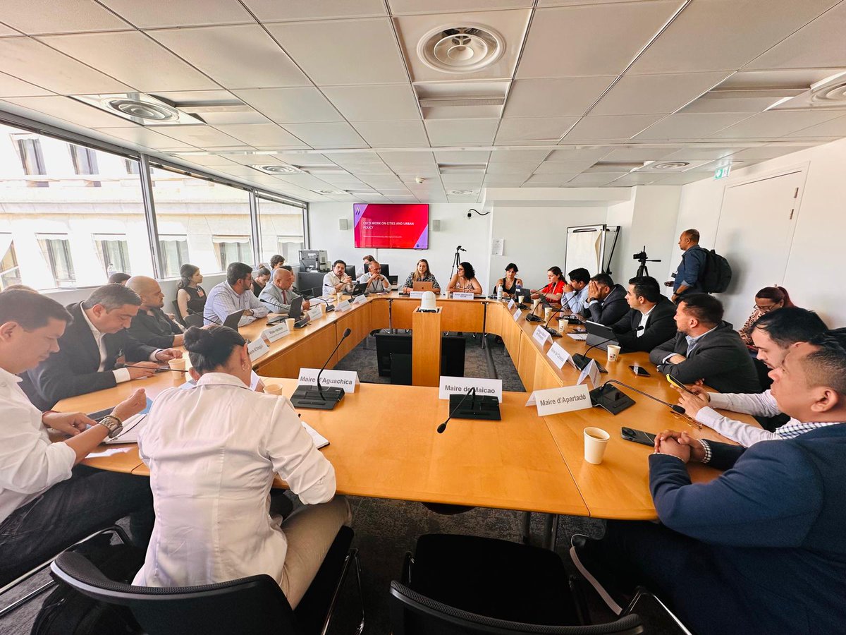 Misión Permanente de Colombia ante la OCDE tweet media