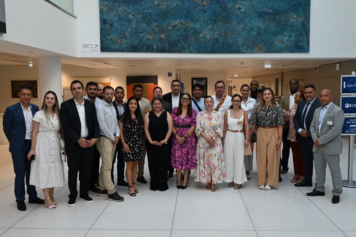 Misión Permanente de Colombia ante la OCDE tweet media