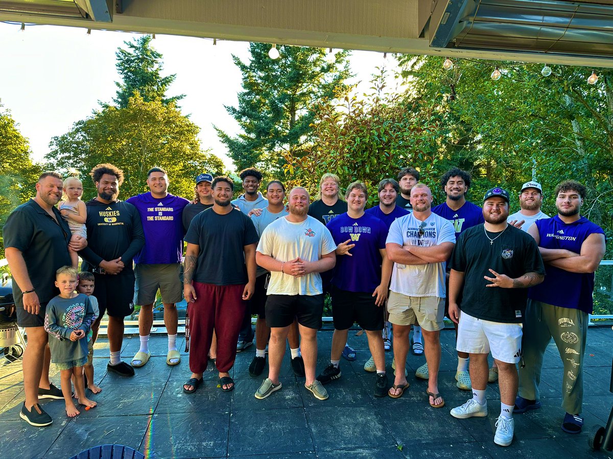 OL Dinner. #DAWGS