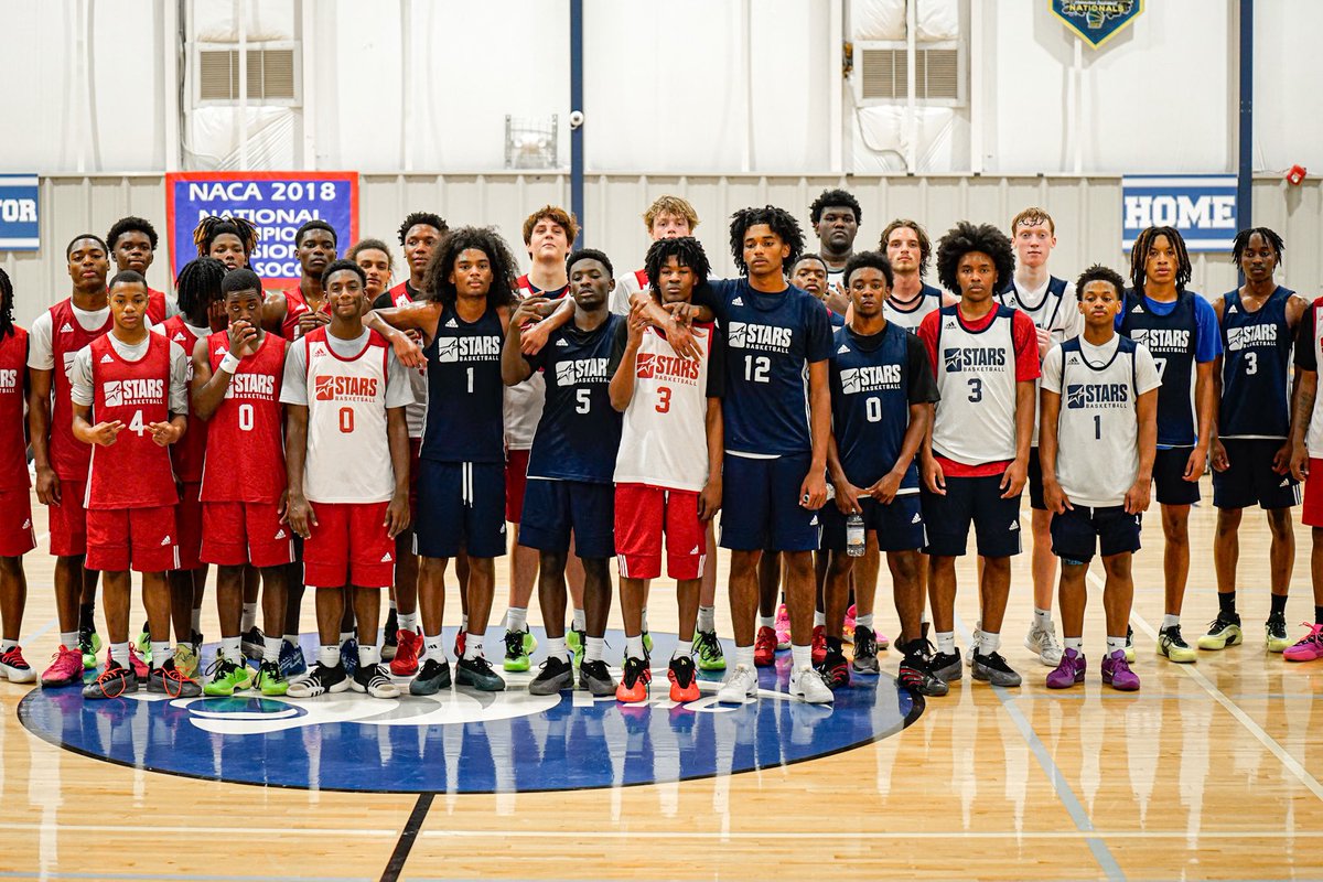 S/O to the college coaches that came last night to recruit the Upward Regional kids. Good things happen when minds come together 💯

12 college coaches on a Tuesday night. 

Great opportunity for the kids! 

<a href="/WardYount/">Ward Yount</a> <a href="/CoachJaredC/">Jared Charles</a> <a href="/_DatKellyBoy/">DJ Kelly</a> <a href="/iamcoache_/">Coach English</a>