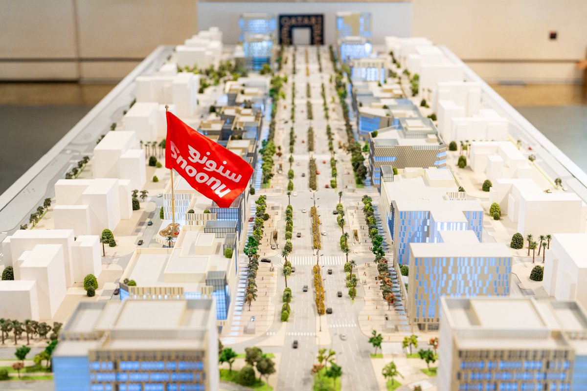 وقعنا اليوم عقد تأجير طويل الأمد مع الديار القطرية لمبنى كامل في درب لوسيل، ليكون المقر الرئيسي الجديد لشركة سنونو ( Snoonu Innovation District ) 

نستهدف أن نصل ل ١٠٠٠ مهندس وعالم بحلول عام ٢٠٣٠، ضمن خطتنا لبناء شركة تقنية عالمية تواكب رؤية قطر 2030 وتُسهم في اقتصاد المعرفة.