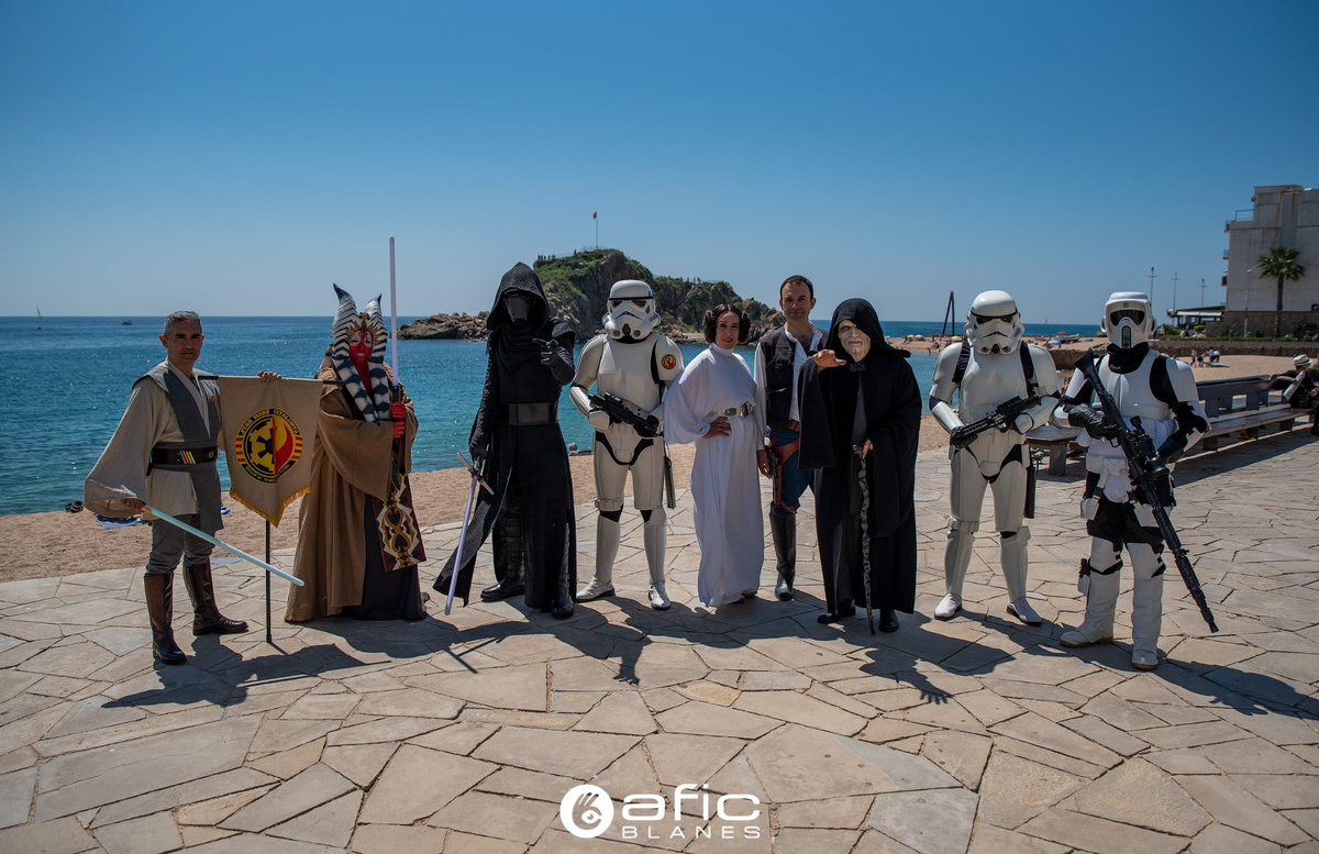 ¡Nuestros jedis, rebeldes y fuerzas imperiales están notando "el caloret" y todos juntos han decidido pasar unos días en la playa!
Y vosotros, ¿dónde iréis a pasar las vacaciones?
#StarWarsCatalunya #EstiuGalàctic #QueLaForçaEtRefresqui #SummerWars #StarWars #Catalunya #cine