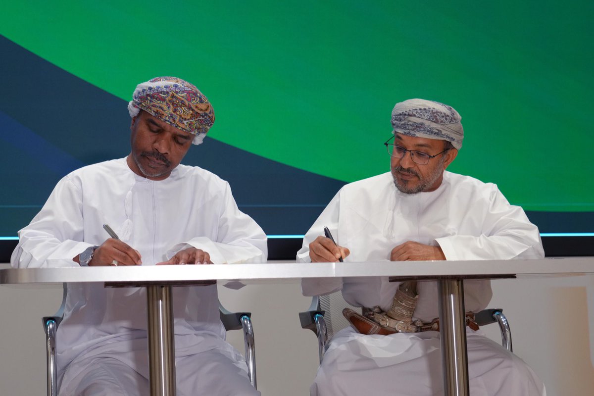 shabiba's tweet photo. مجموعة مسقط للإعلام 
الراعي الإعلامي الحصري 
لوحدة المهارات القطاعية الصناعية المحتضنة من جمعية الصناعيين العمانية 

وقعت وحدة المهارات القطاعية للصناعة المحتضنة من جمعية الصناعيين العمانية عقد الشراكة الإعلامية الحصرية مع مجموعة مسقط للإعلام ( #الشبيبة و #التايمز_أوف_عمان) وذلك خلال الحفل الذي اقيم اليوم في #معهد_عمان_للطاقة  بجامعة السلطان قابوس تحت رعاية سعادة السيد سالم البوسعيدي وكيل وزارة العمل لتنمية الموارد البشرية 

#جمعية_الصناعيين_ا��عمانية 
#الشبية