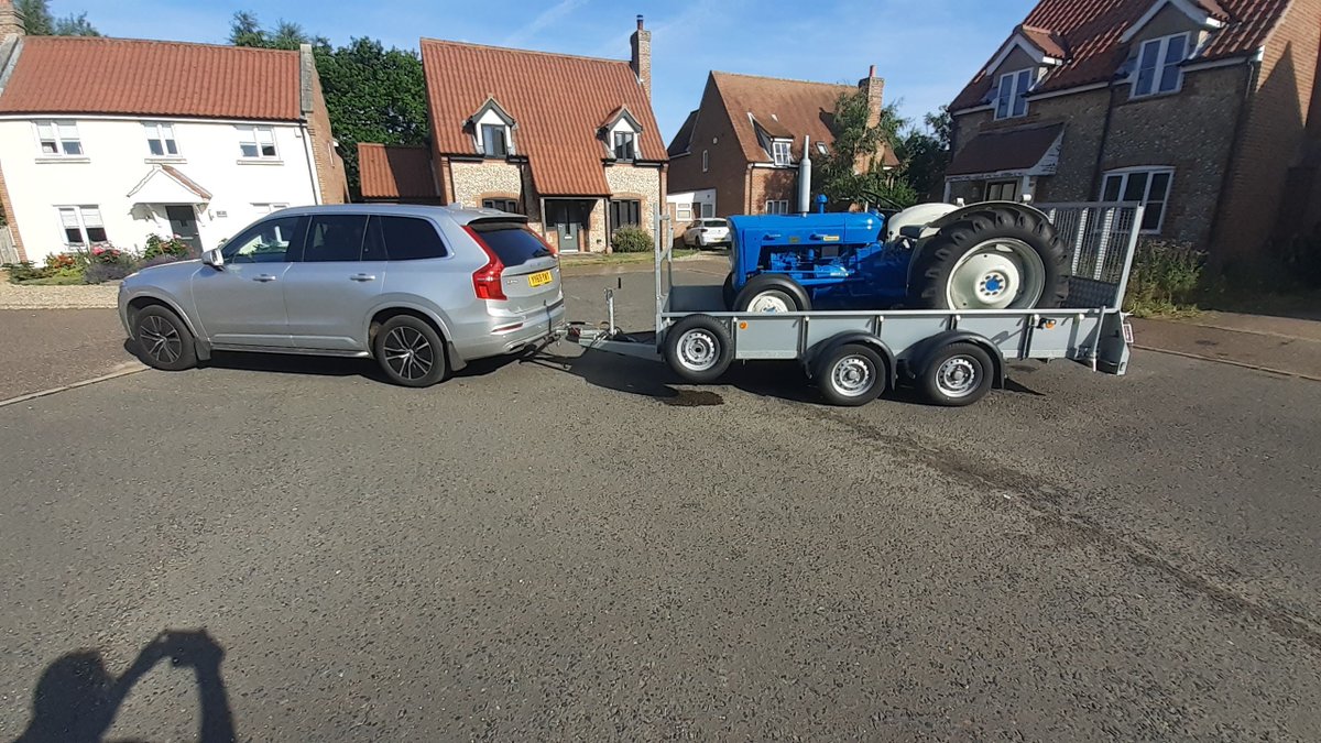 NorfolkTrailers's tweet photo. We are incredibly grateful to one of our wonderful customers for taking the time to share a photo of his GD126 Ifor Williams Trailer in action, transporting his Ford Dexta to this year's Royal Norfolk Show! https://t.co/sUofFki181