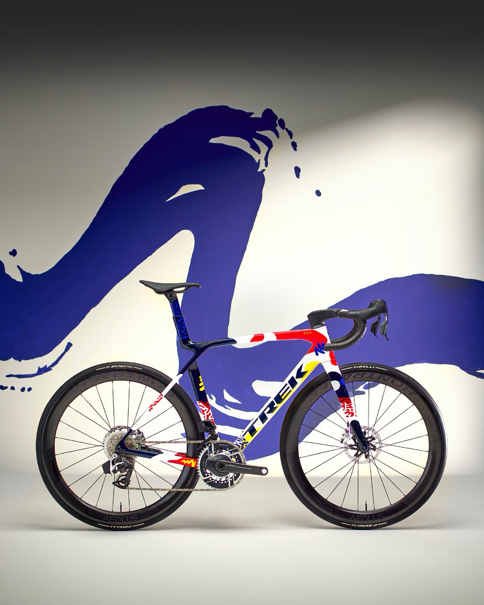 🎨 Introducing Couler — the official Project One paint scheme for <a href="/LidlTrek/">Lidl-Trek</a>'s Tour de France squad.

Abstract. Unrestrained. For riders who move like artists.

Build yours 🔗 trek.bike/ICONCouler

Exclusively on Madone SLR.

#TDF2025