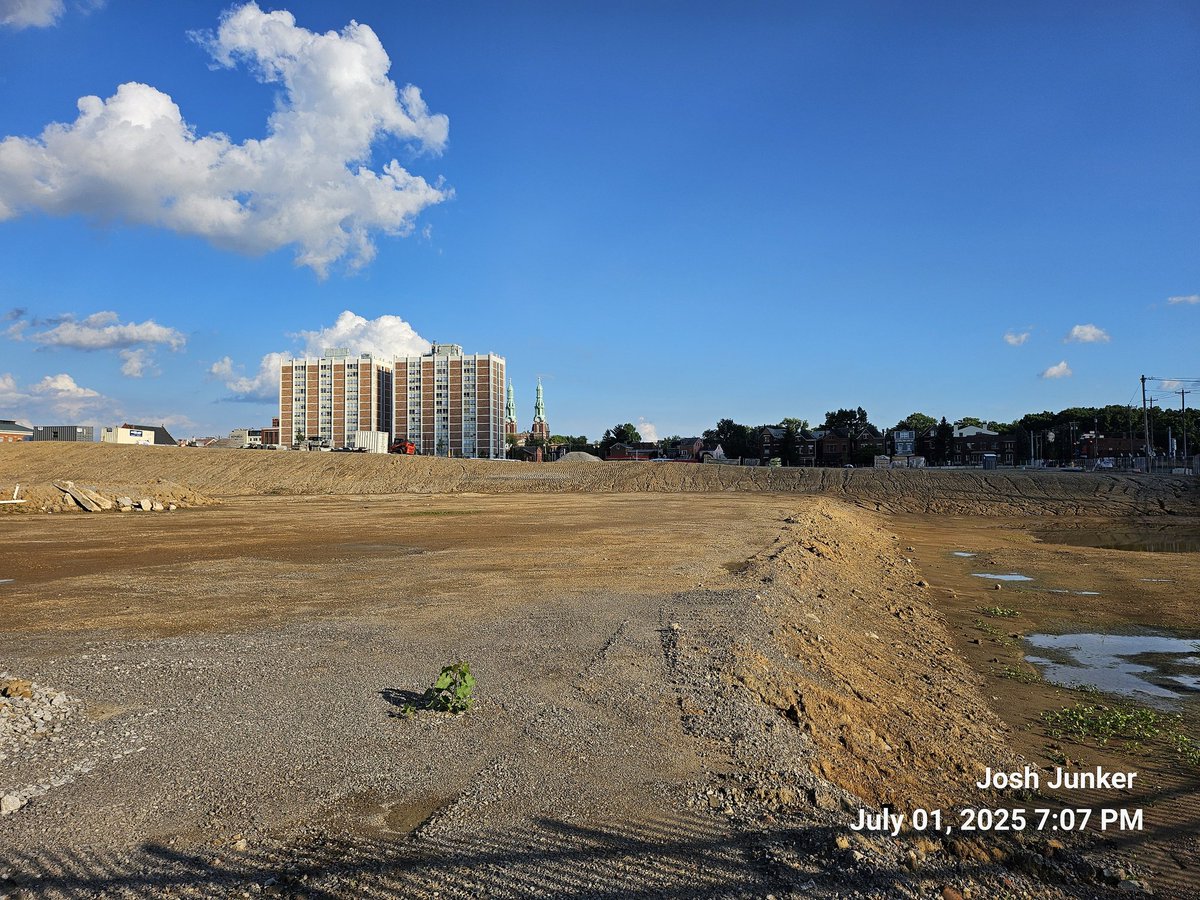JoshJunker2's tweet photo. Quite possibly the most interesting and exciting project in the entire Cincinnati metropolitan area - Covington Central Riverfront.

Then - Former IRS Facility. 
Now - 23 acres for an entirely new mixed use neighborhood. Hundreds of apartments, office, hotel. New Street grid.
👀 https://t.co/k8TqP2JHpq