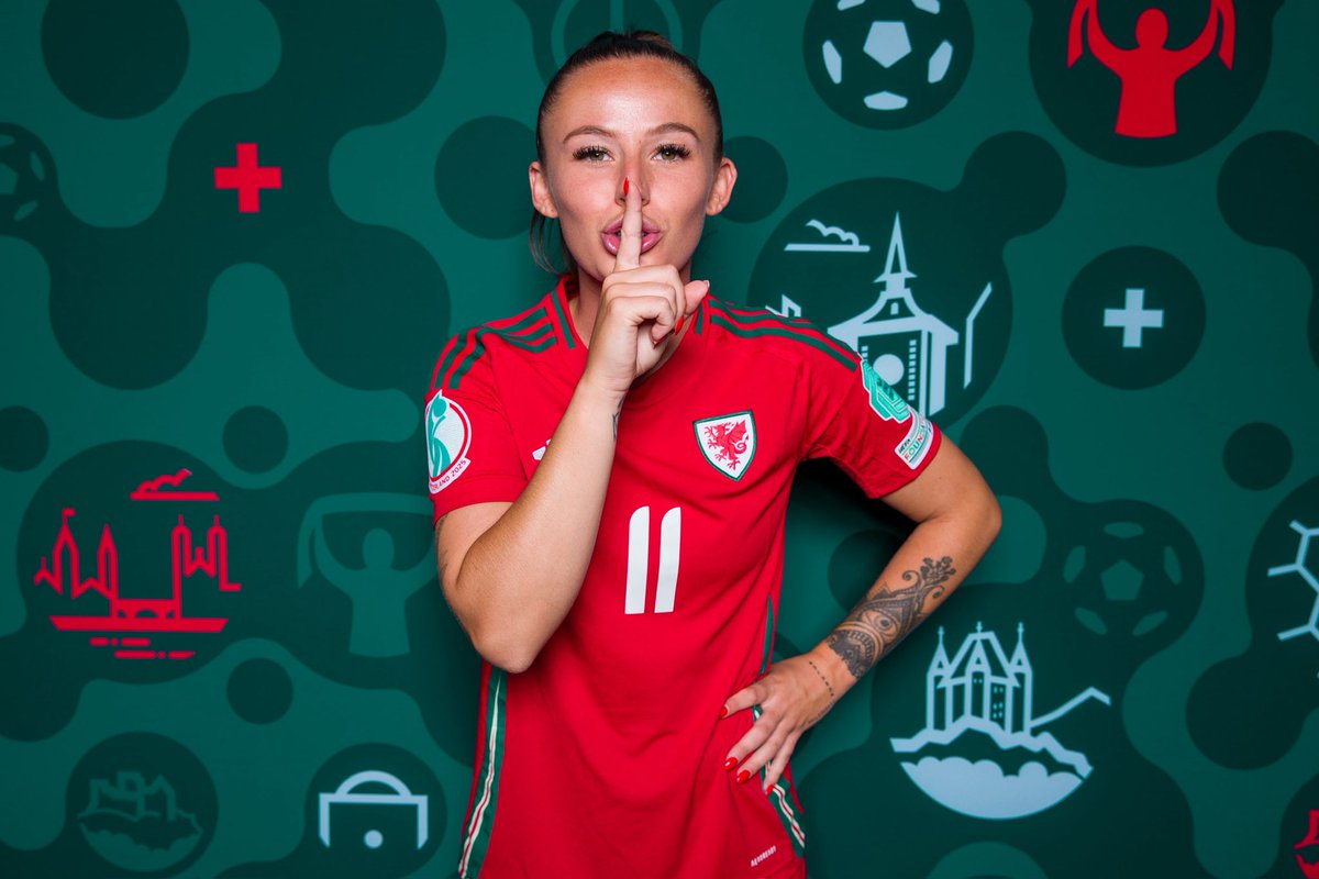 Hannahjadecain's tweet photo. Soul of a dragon 🐉🏴󠁧󠁢󠁷󠁬󠁳󠁿

Euros ready 🤩 https://t.co/a3HPcDPJyX