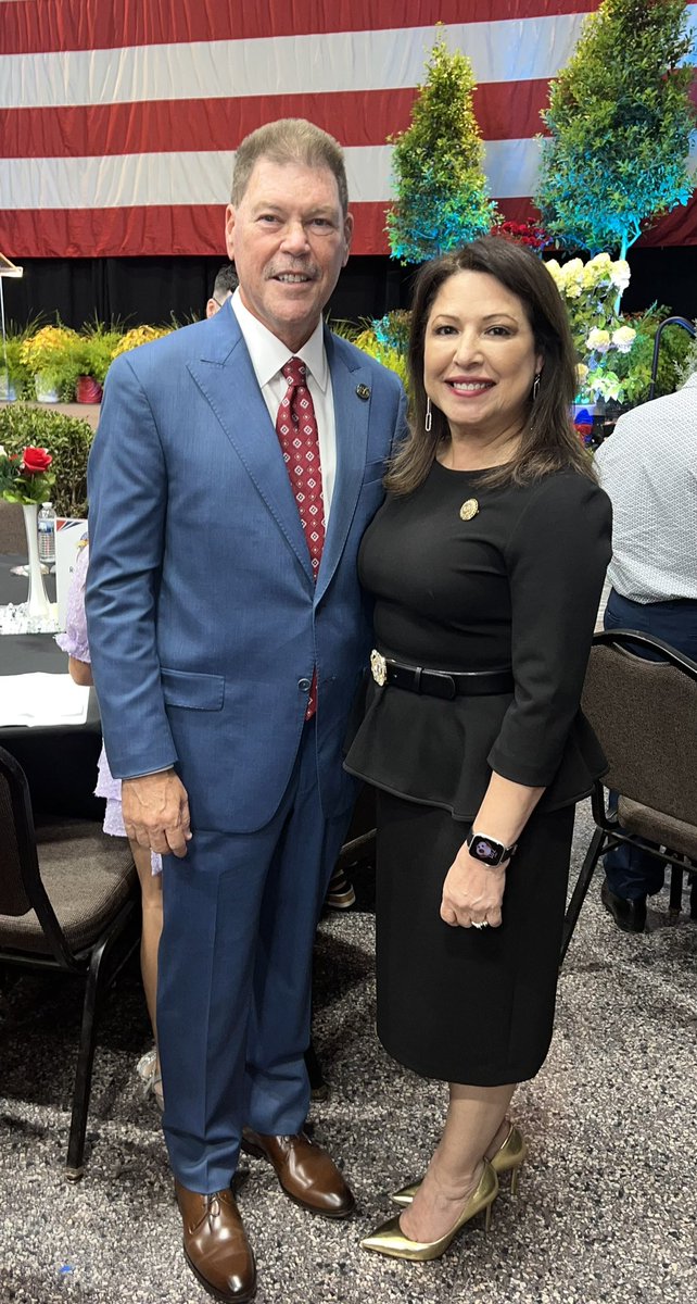 repmaryann's tweet image. It was an honor to attend the Mayoral Welcome Reception celebrating Mayor Thomas Schoenbein and the Pasadena City Council as they begin their new term of service. I look forward to the continued growth and strong leadership ahead for Pasadena. #txlege #HD144