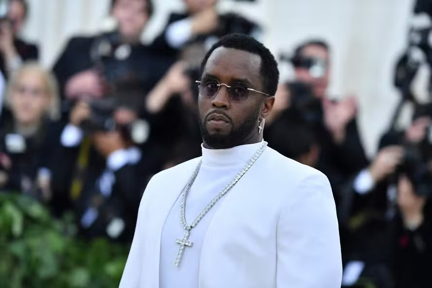 G_ReportIndex's tweet photo. US News: Sean “Diddy” Combs acquitted of RACKETEERING and sex trafficking charges, but convicted on two counts of transporting individuals for prostitution—violating the Mann Act. He faces up to 20 years in prison.
#Diddy #MannAct #Guilty #Justice ❤️ Like 🔁 Follow https://t.co/FZXl2Aj0mr