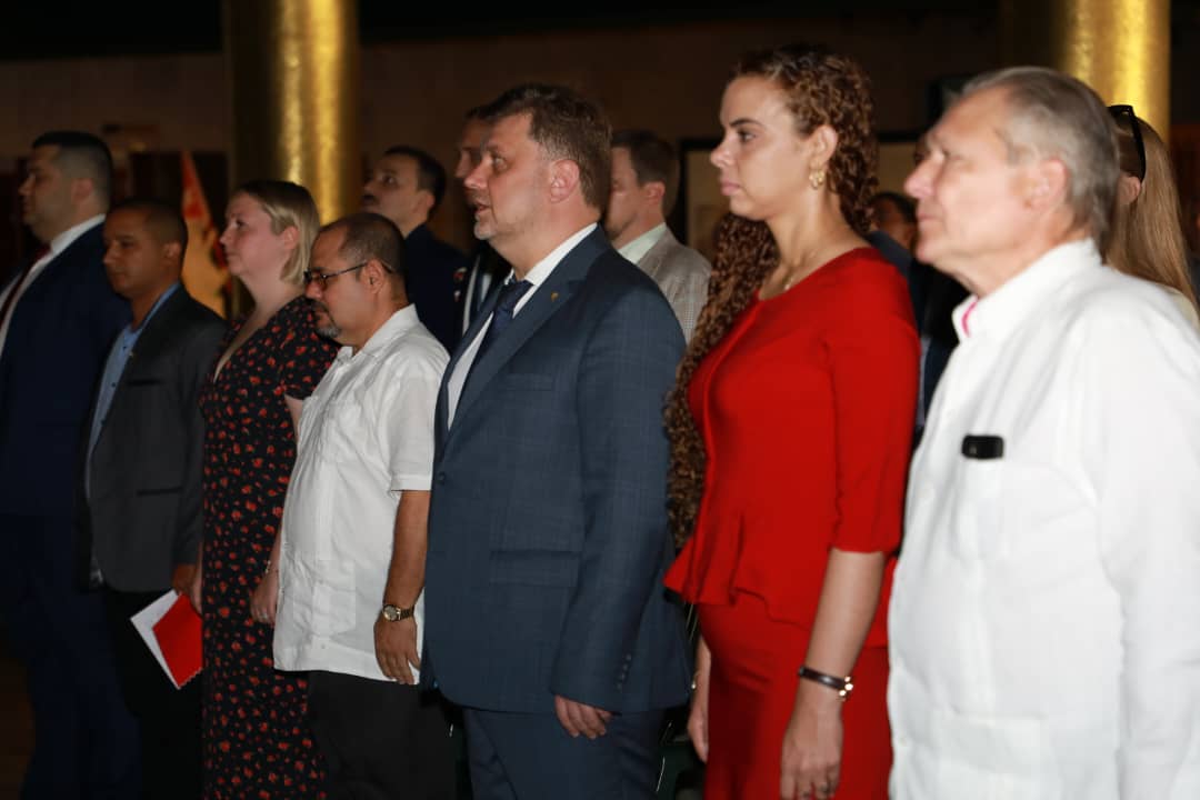 UJCdeCuba's tweet photo. Inició en #Cuba el I Foro Juvenil Cubano-Ruso "Legado, innovación y futuro" y busca 💪 la hermandad y cooperación entre ambas juventudes. Presidido por Rolando Yero, miembro del @PartidoPCC, @MeyvisEstevezE, 1ra Sec de la #UJCdeCuba, y Viktor Koronelli, Embajador de #Rusia en 🇨🇺. https://t.co/P86aKnmxOv