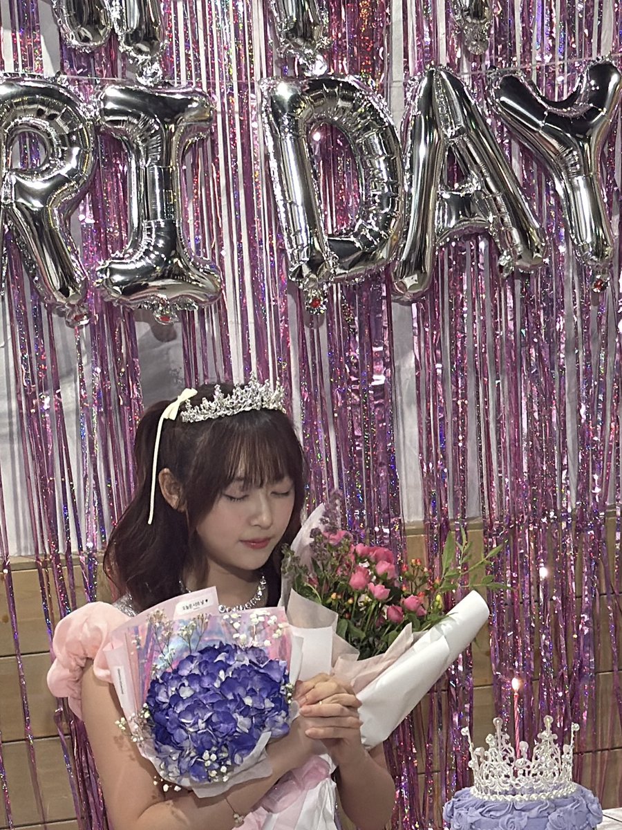 ooily1oo's tweet photo. 소원하는 모든 게 다 이루어지길🪽
웃을 때 제일 예쁜 내 사랑 리리카 마지막까지 생일 축하해🩷
ａｌｗａｙｓ ｏｎ ｙｏｕｒ ｓｉｄｅ
✶⋆  🎀  𝐻𝒶𝓅𝓅𝓎 𝒷𝒾𝓇𝓉𝒽𝒹𝒶𝓎  🎀  ⋆✶

#아일리원 #ILY1 #アイリーワン
#리리카 #RIRIKA #リリカ #岸田莉里花
#HappyRirikaDay https://t.co/X9iAlqNcVl