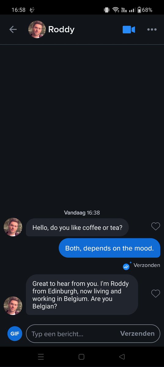 OH Roddy, was uw naam enkele uren geleden nog Danny? Heb je even veel schrik van me als ik ineens Albanees ga praten?