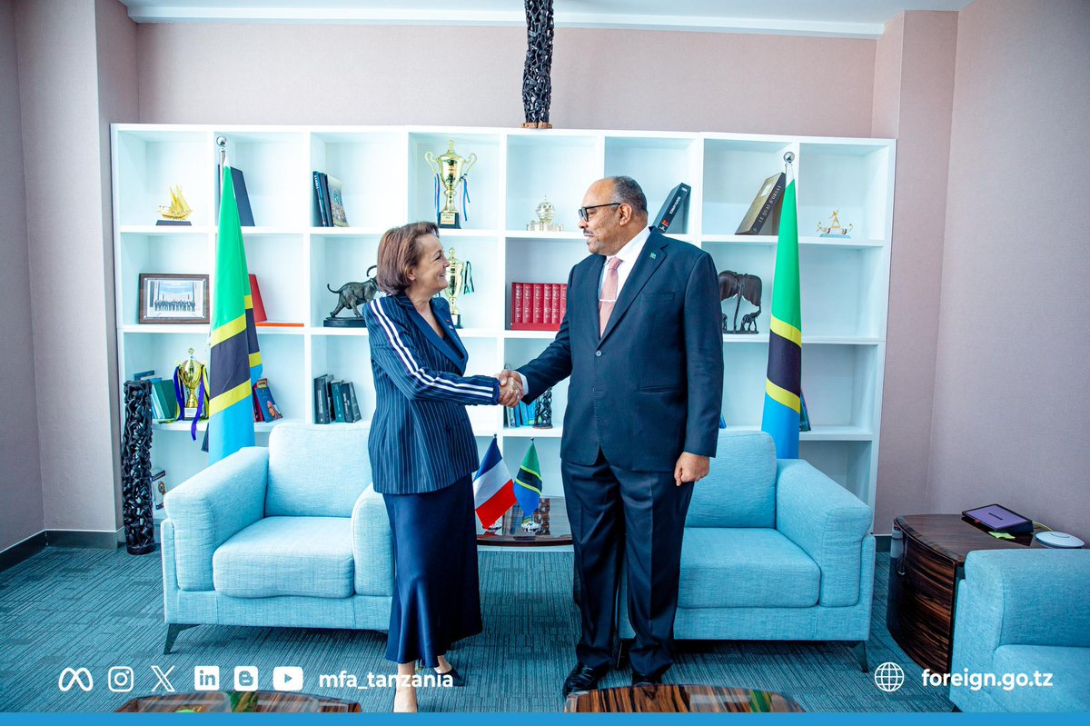 The Minister of Foreign Affairs and East African Cooperation, Hon. Ambassador Mahmoud Thabit Kombo (Mb), has met and held talks with the Ambassador of Morocco to Tanzania, Hon. Zakaria El Guomiri, 

The meeting was held today, July 02, 2025, at the Ministry's sub-office in Dar es