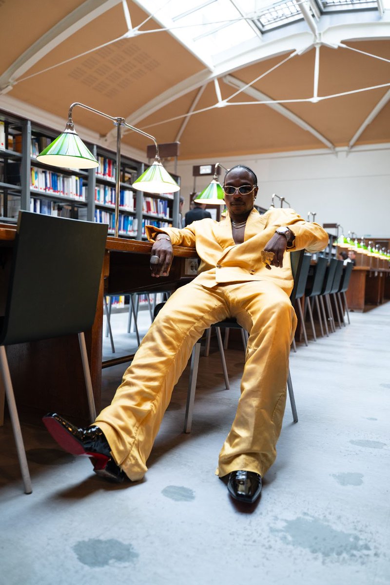 StyleAfrique's tweet image. L.A.X (@izzlax) Serves High Fashion Looks Across Paris Fashion Week Shows 

#styleafrique #fashionblogger #LAX #ParisFashionWeek 

styleafrique.com/2025/07/02/l-a…
