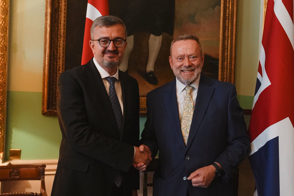 Lord_Collins's tweet image. A pleasure to host Türkiye 🇹🇷 Deputy Foreign Minister @burhanduran @MFATurkiye in London to discuss our shared security and growth goals at home and abroad.