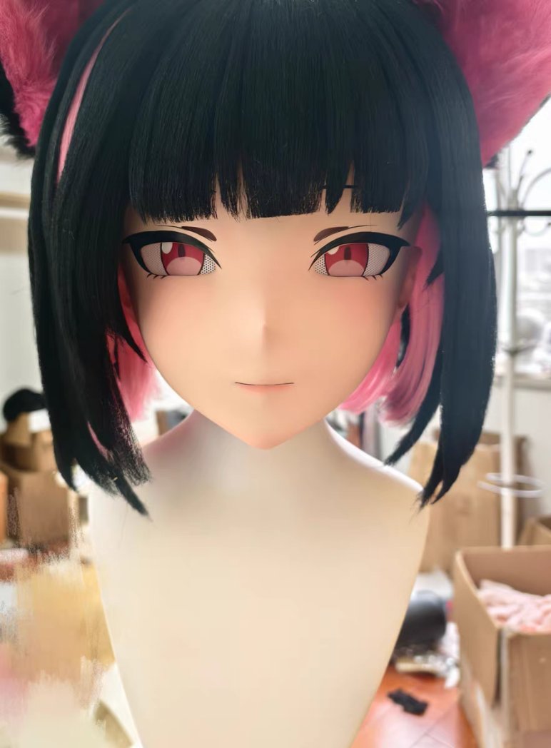 フルオーダー着ぐるみマスク(エコノミープラン)のサンプルが完成しました。
スタジオに届き次第品質確認を行い、問題なければ7月末頃より受注を開始する予定です。
工房変更などにより当初よりコストが若干上がりますが、差額以上の品質向上がされています。