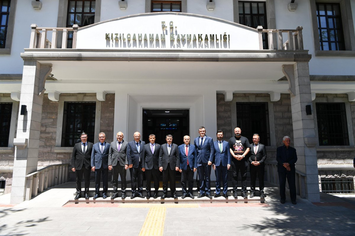 Ankara Kalkınma Ajansı Temmuz ayı Yönetim Kurulu Toplantısı, Ankara Valisi ve Ankara Kalkınma Ajansı Yönetim Kurulu Başkanı Vasip Şahin'in başkanlığında Kızılcahamam’da gerçekleştirildi.

Toplantıda, Ankara’nın sürdürülebilir kalkınma hedefleri ve projeler değerlendirildi.